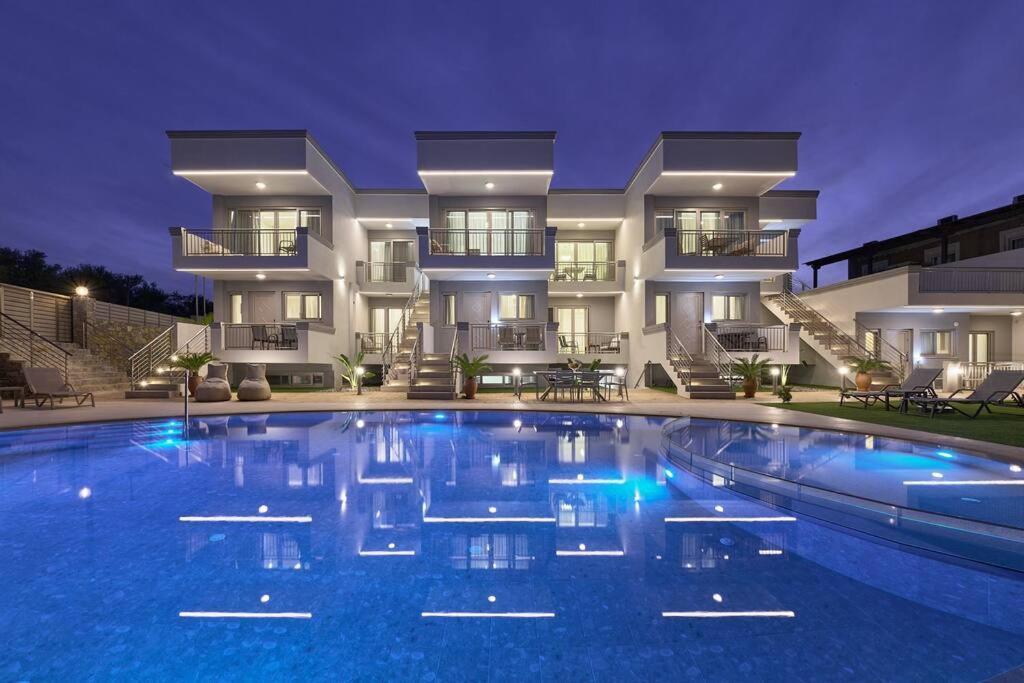 Superior Family Apartment W/Pool Dining Area Stavromenos المظهر الخارجي الصورة