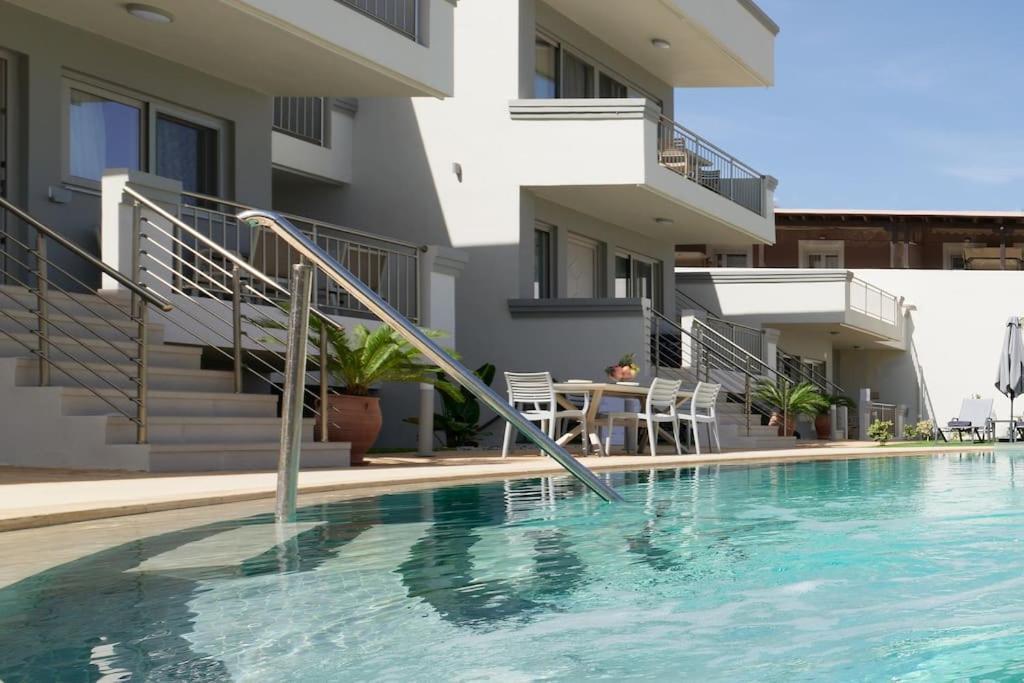 Superior Family Apartment W/Pool Dining Area Stavromenos المظهر الخارجي الصورة